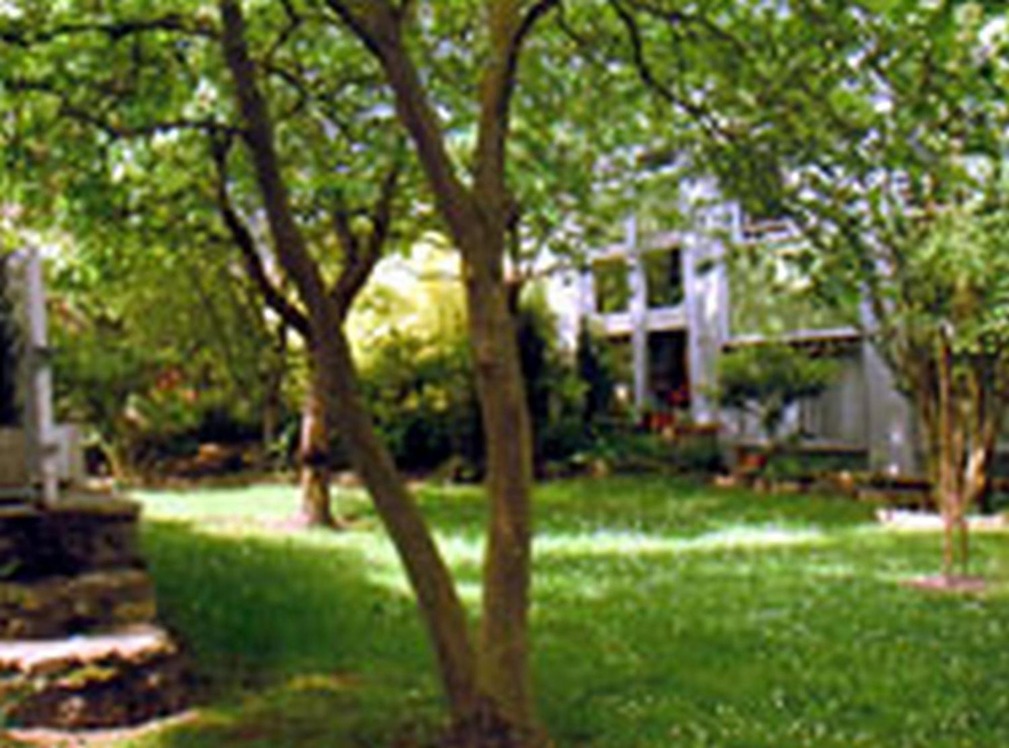 Aerotel Versailles Saint Cyr - L'Etape Du Silence Exterior foto